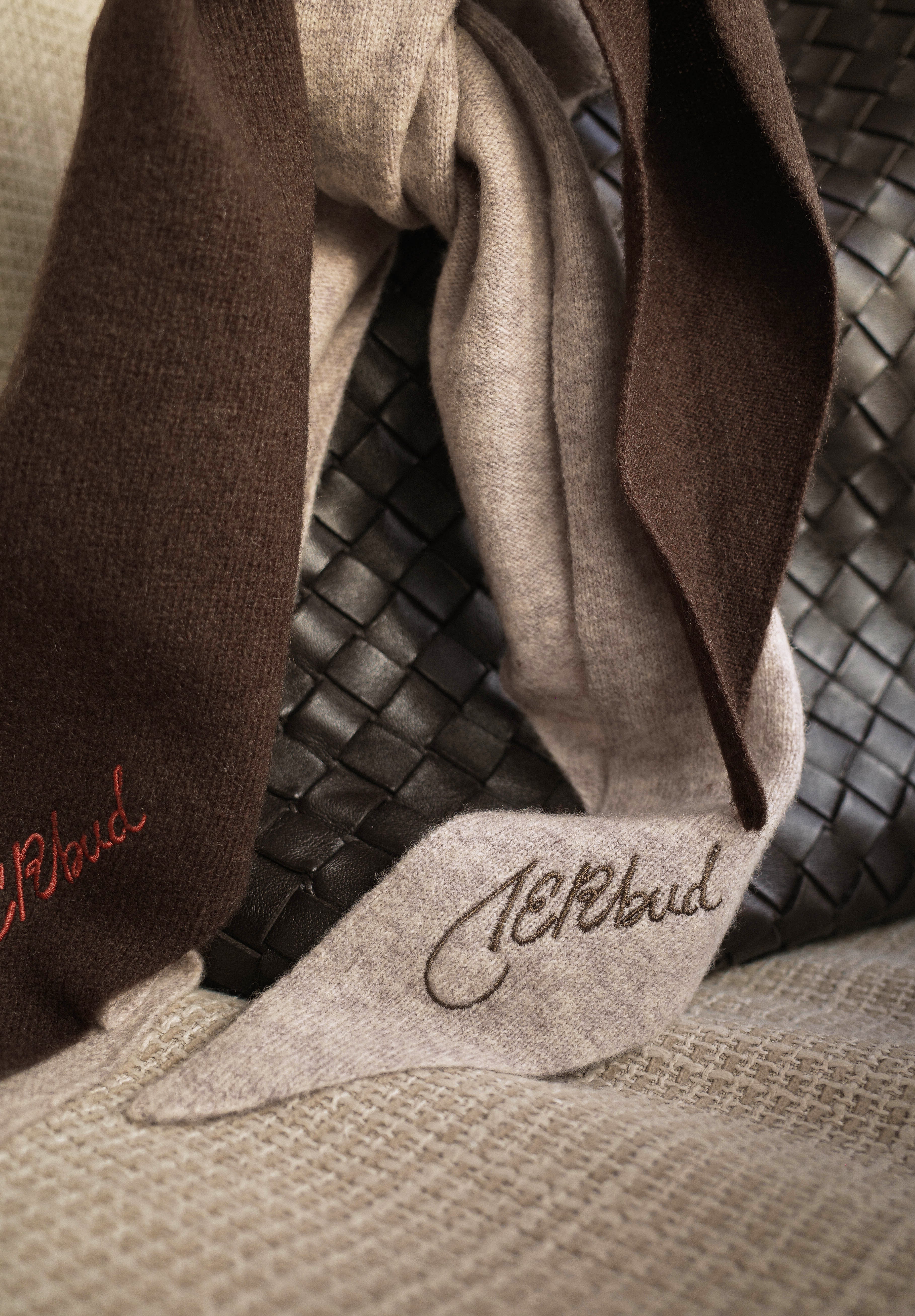 cozy hug pawrent set